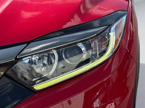 Certified 2020 Honda HR-V Sport image 10