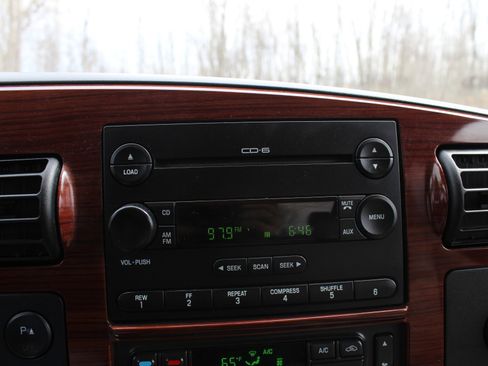 Used 2006 Ford F250 Lariat image 27