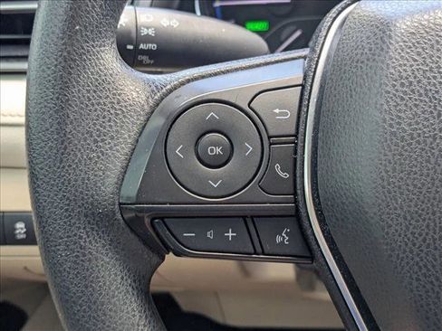 Used 2019 Toyota Camry LE w/ Sunroof Package FWD image 4