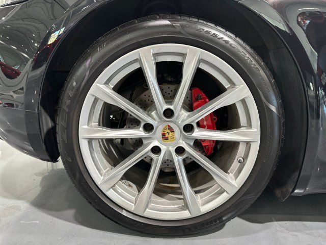 Used 2018 Porsche 718 Cayman S RWD image 9