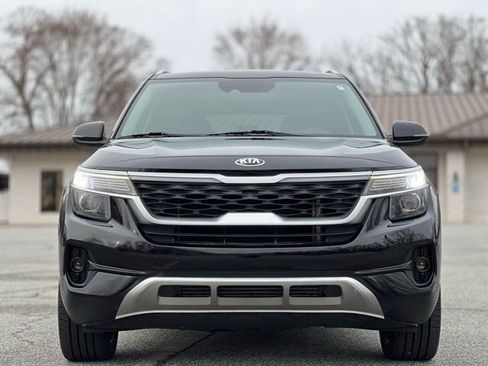 Used 2021 Kia Seltos S image 2