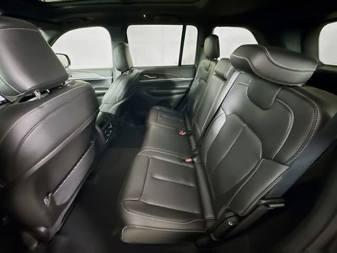 New 2025 Jeep Grand Cherokee Limited image 25
