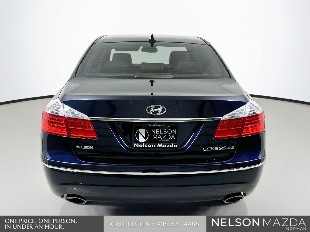 Used 2010 Hyundai Genesis 4.6 RWD image 7