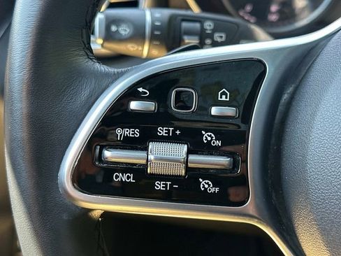 Certified 2022 Mercedes-Benz GLC 300 4MATIC image 22