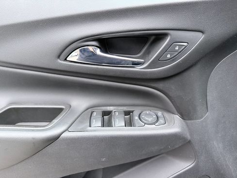Used 2021 Chevrolet Equinox LT AWD/4WD image 14