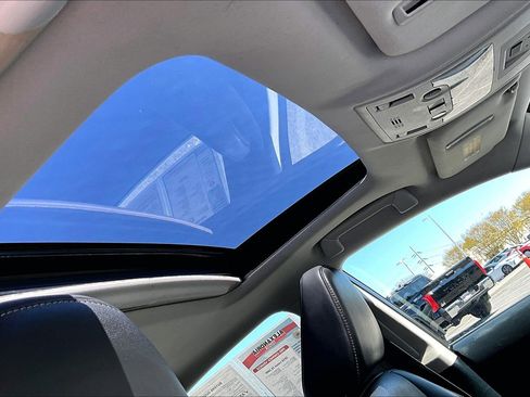 Used 2016 Lexus IS 200t RWD image 19