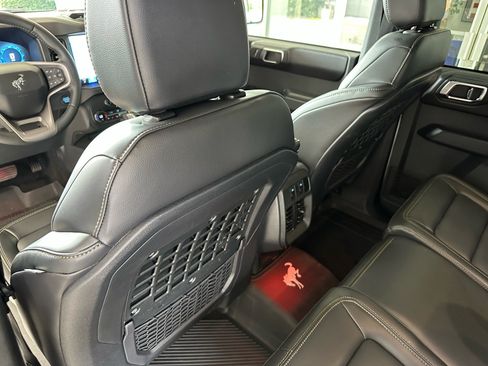 Used 2025 Ford Bronco Badlands AWD/4WD image 23