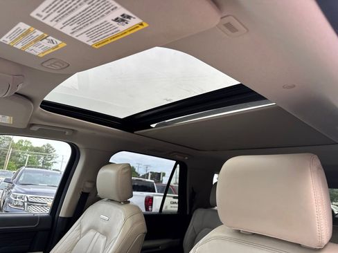 Used 2019 Ford Expedition Max Platinum RWD image 14