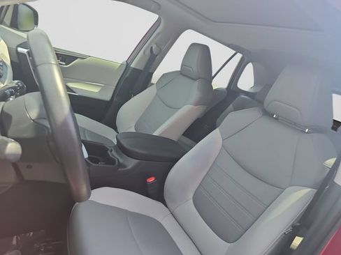 Used 2025 Toyota RAV4 XLE Premium FWD image 15