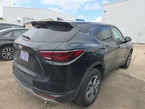 Used 2025 Chevrolet Blazer LT FWD image 9