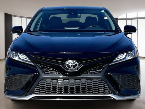 Used 2021 Toyota Camry XSE image 3