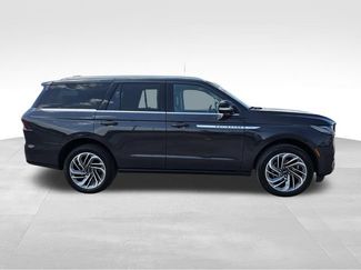Certified 2025 Lincoln Navigator Reserve AWD/4WD video 2
