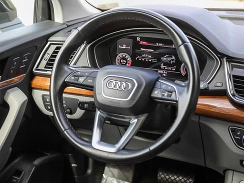 Used 2021 Audi Q5 Premium Plus image 13