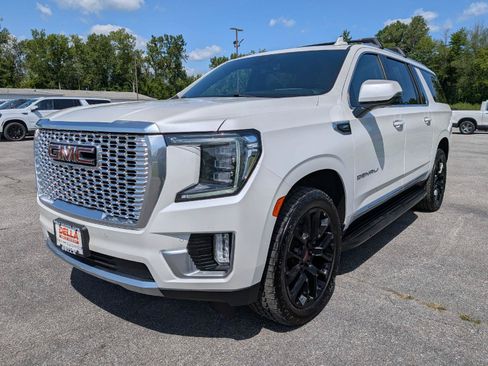 Used 2024 GMC Yukon XL Denali AWD/4WD image 3