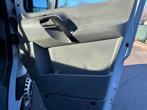 Used 2015 Mercedes-Benz Sprinter 3500 image 13