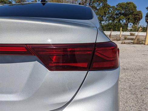 Certified 2021 Kia Forte LXS image 11