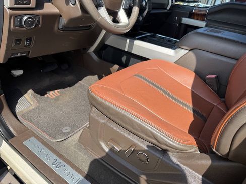 Used 2018 Ford F250 King Ranch w/ FX4 Off-Road Package AWD/4WD image 16