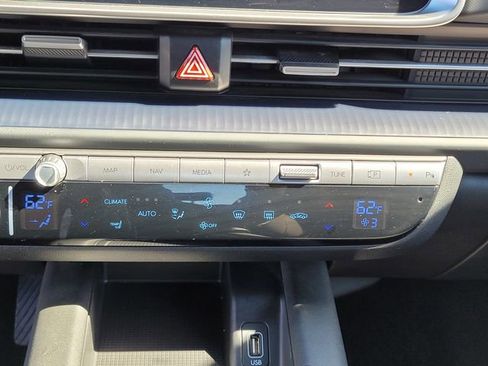 Used 2024 Hyundai Ioniq 6 SE image 23
