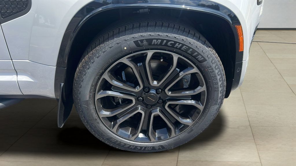 New 2026 Land Rover Defender 110 AWD/4WD image 20