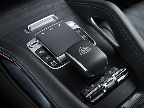 Used 2026 Mercedes-Benz Maybach GLS 600 4MATIC image 25