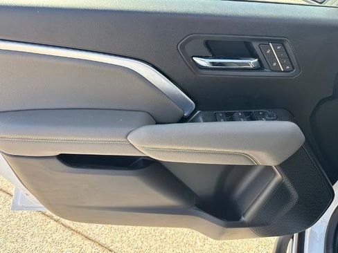 New 2026 Chevrolet Colorado ZR2 w/ Technology Package image 9