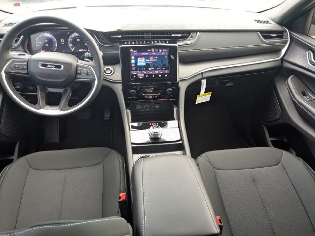 New 2026 Jeep Grand Cherokee Laredo X RWD image 17