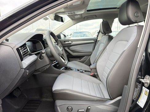 New 2026 Volkswagen Jetta SE image 11