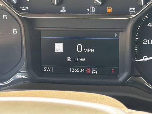 Used 2022 GMC Sierra 1500 SLT AWD/4WD image 34