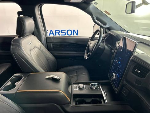 Used 2023 Ford Expedition Platinum AWD/4WD image 29