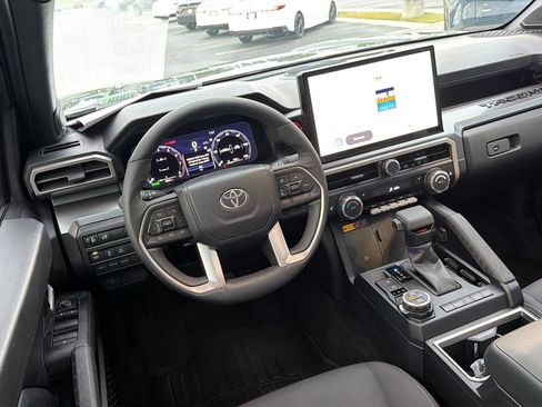 Certified 2025 Toyota Tacoma TRD Off-Road w/ TRD Off Road Upgrade Package AWD/4WD image 18