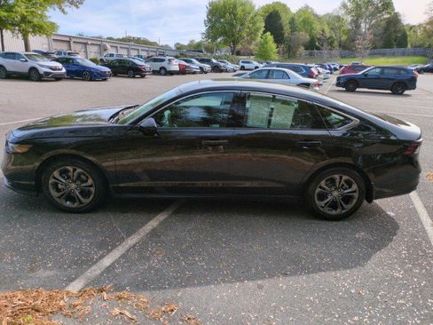 Certified 2023 Honda Accord EX image 4