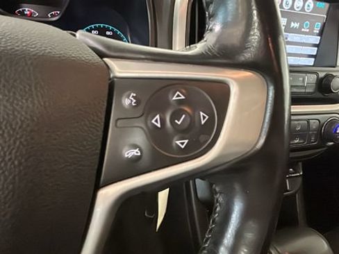 Used 2018 GMC Canyon SLE AWD/4WD image 16