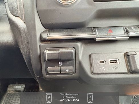 Used 2021 GMC Sierra 3500 4x4 Crew Cab w/ Fleet Convenience Package image 21