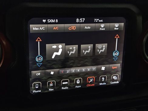 Used 2018 Jeep Wrangler Unlimited Rubicon AWD/4WD image 13