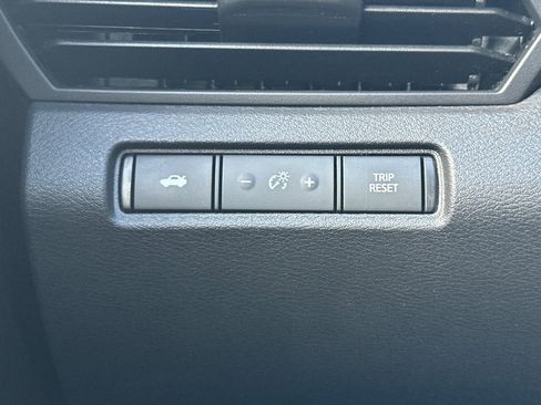 Used 2024 Nissan Altima 2.5 SV image 29