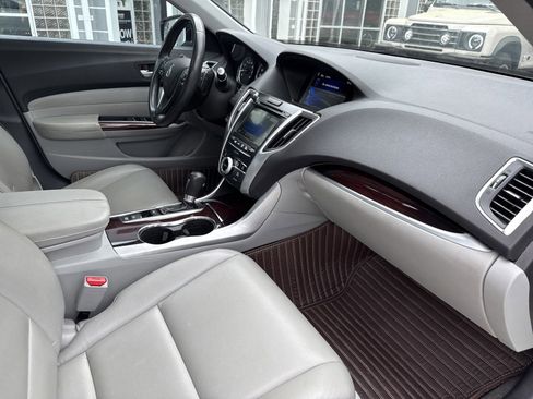 Used 2015 Acura TLX FWD image 32