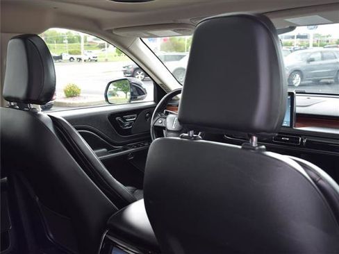 Used 2023 Lincoln Aviator Reserve image 38