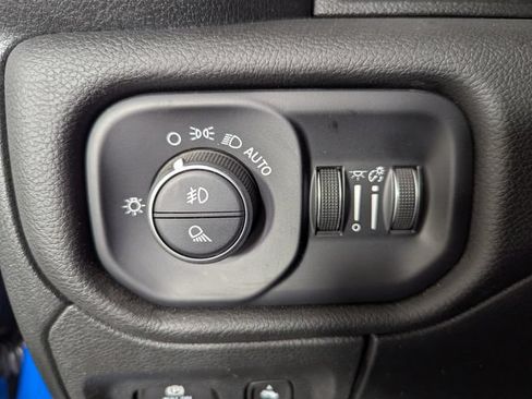 Used 2025 RAM 1500 Laramie AWD/4WD image 22