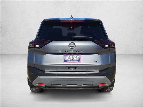 Used 2022 Nissan Rogue SV image 7