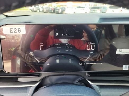 New 2026 Kia Carnival EX image 12