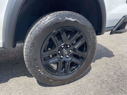Used 2025 Chevrolet Colorado Trail Boss AWD/4WD image 27