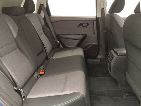 Used 2021 Nissan Rogue S image 19