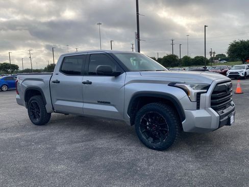 Used 2024 Toyota Tundra SR5 RWD image 2