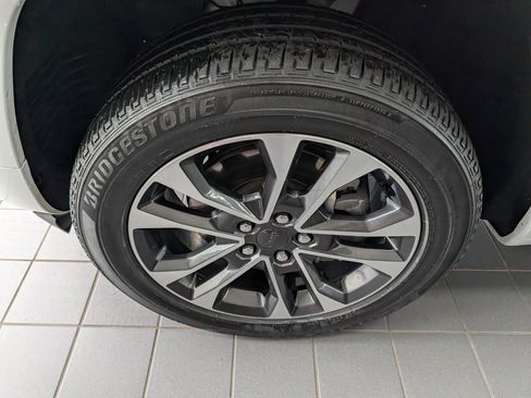 Used 2023 Jeep Grand Cherokee L Overland image 8