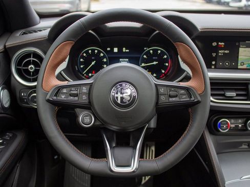 New 2025 Alfa Romeo Stelvio Sprint image 14