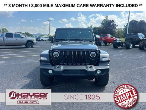 Used 2020 Jeep Gladiator Sport w/ Quick Order Package 24S AWD/4WD image 3