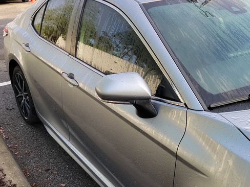 Used 2022 Toyota Camry SE image 8