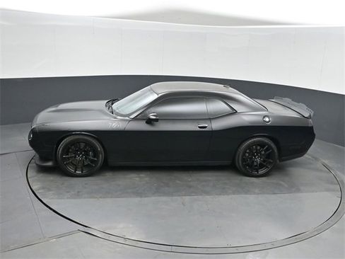 Used 2018 Dodge Challenger T/A image 34