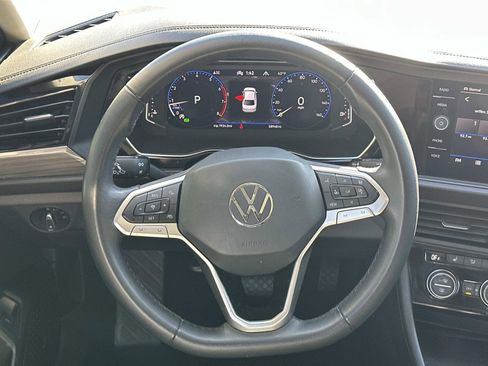 Certified 2022 Volkswagen Jetta SEL image 18
