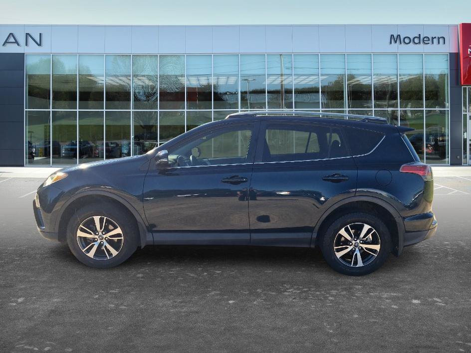 Used 2017 Toyota RAV4 XLE FWD image 7